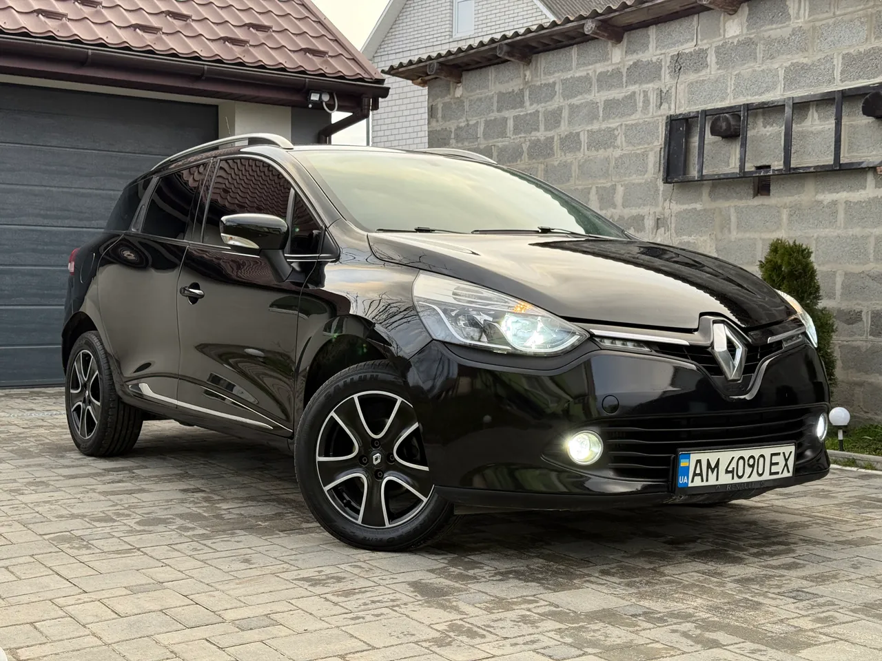 Renault Clio - фото 2