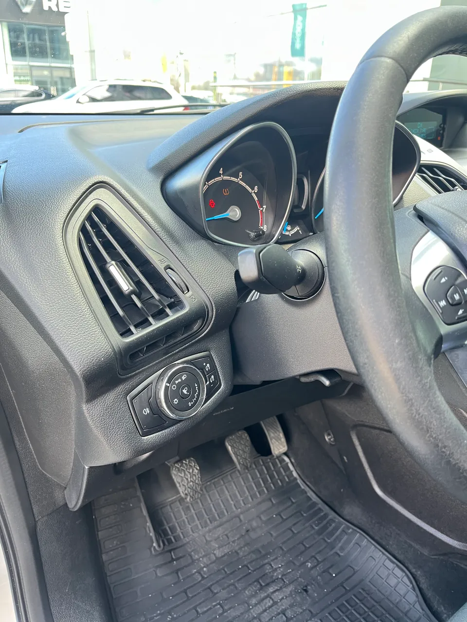 Ford B-MAX - фото 20