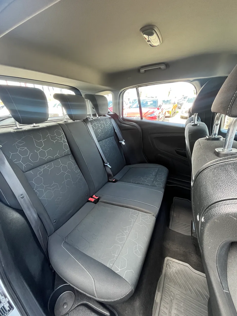 Ford B-MAX - фото 9