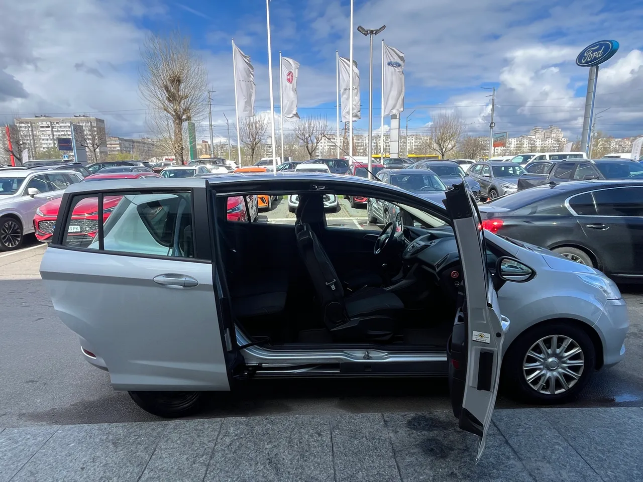 Ford B-MAX - фото 6