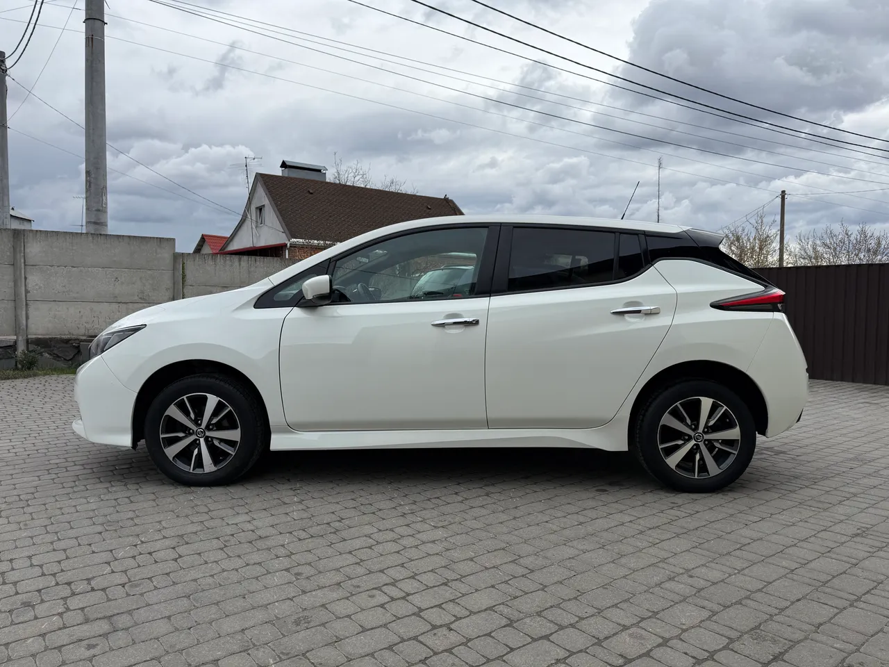 Nissan Leaf - фото 11