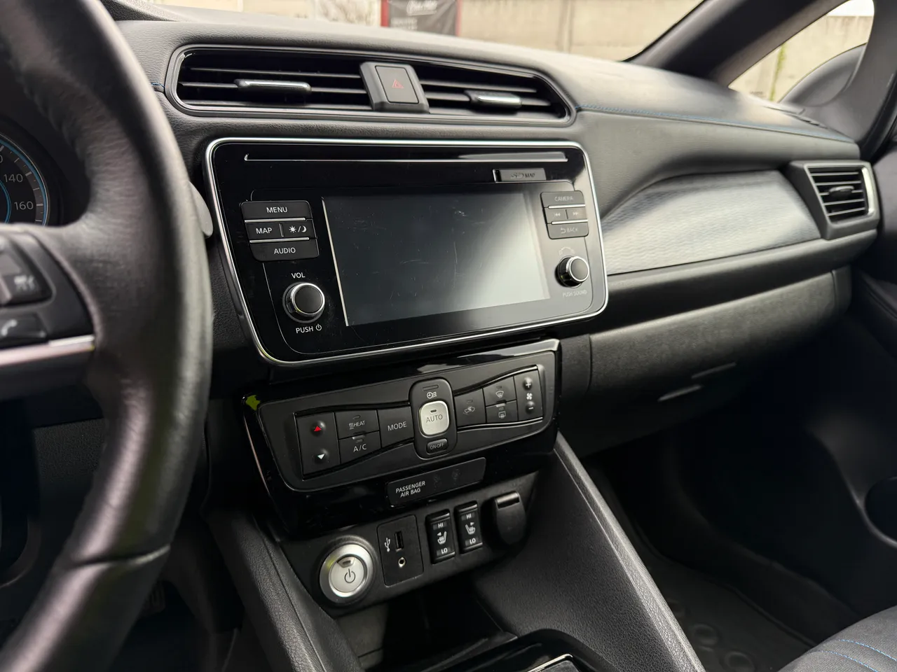 Nissan Leaf - фото 21