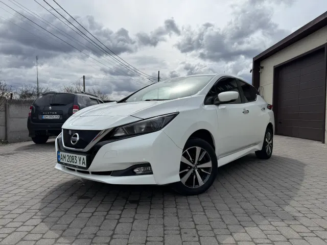 Nissan Leaf - фото 4