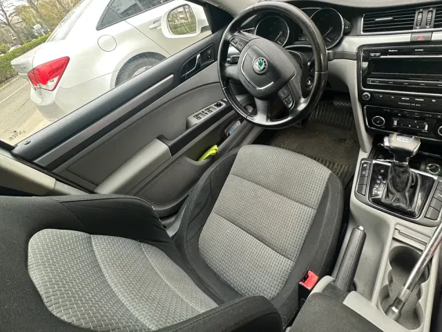 Skoda Superb - фото 5