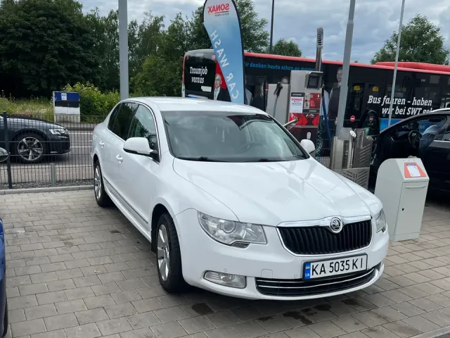 Skoda Superb - фото 1