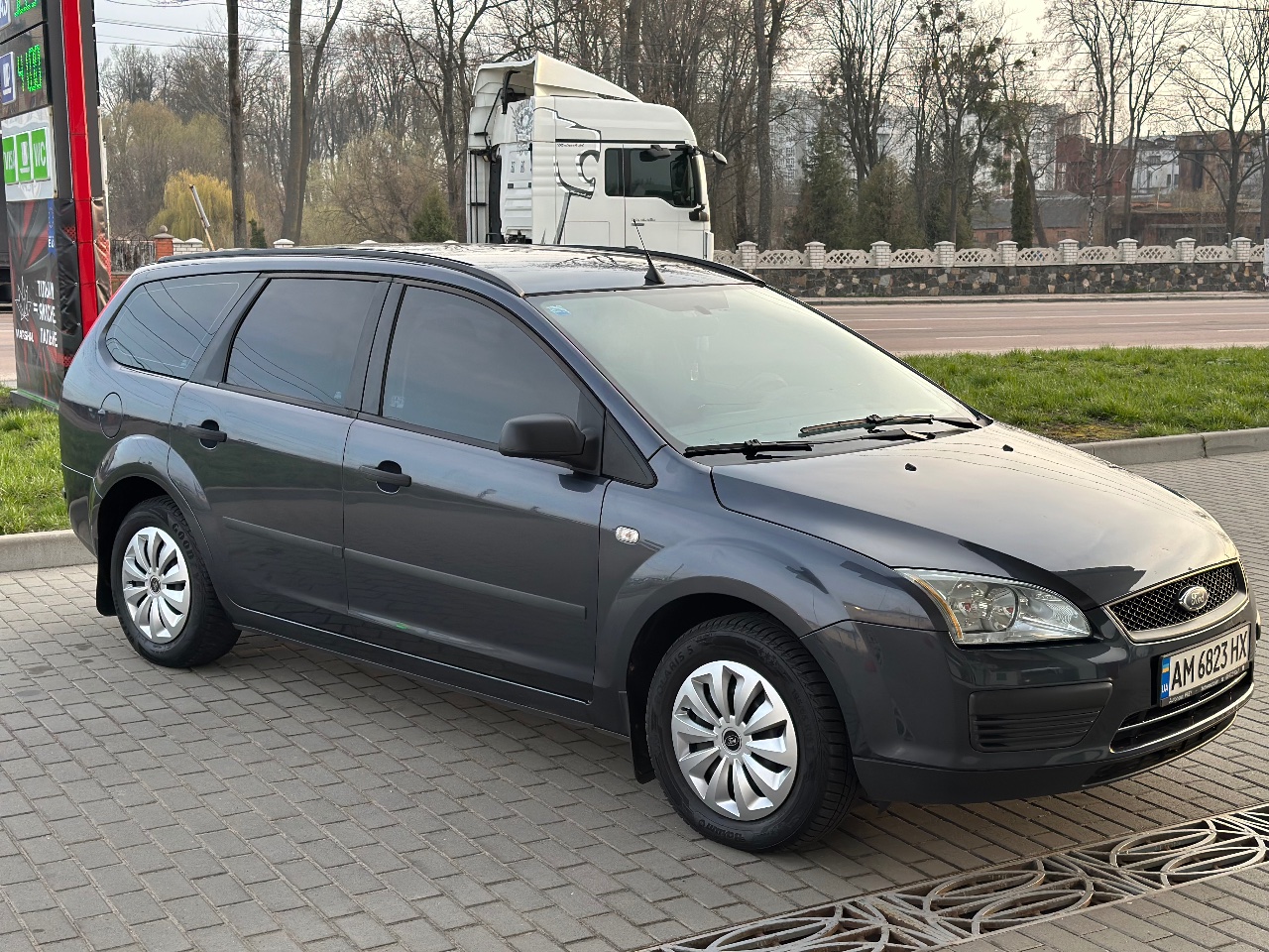 Ford Focus - фото 3