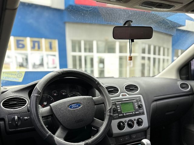 Ford Focus - фото 5