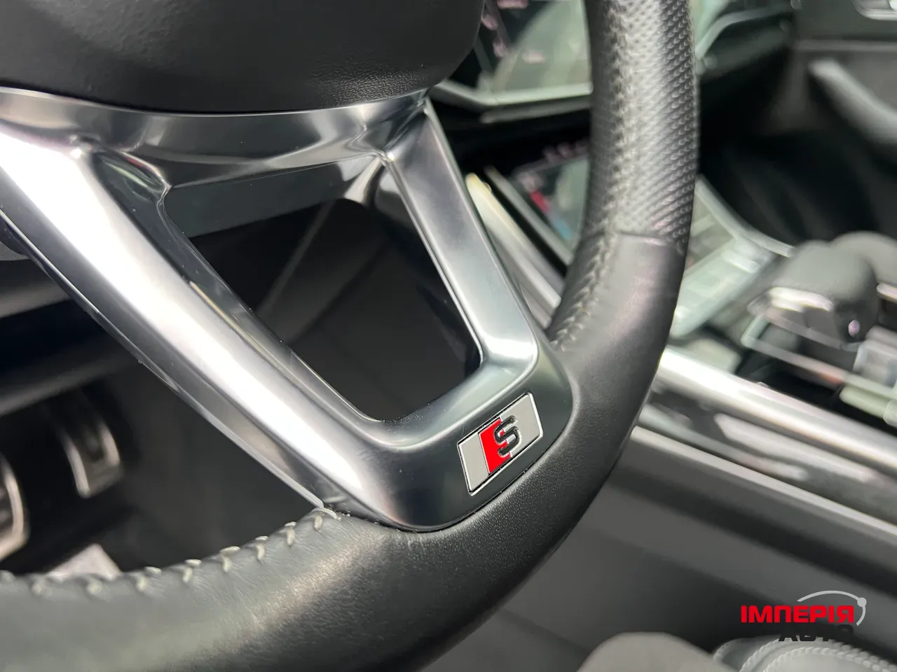 Audi Q8 - фото 48