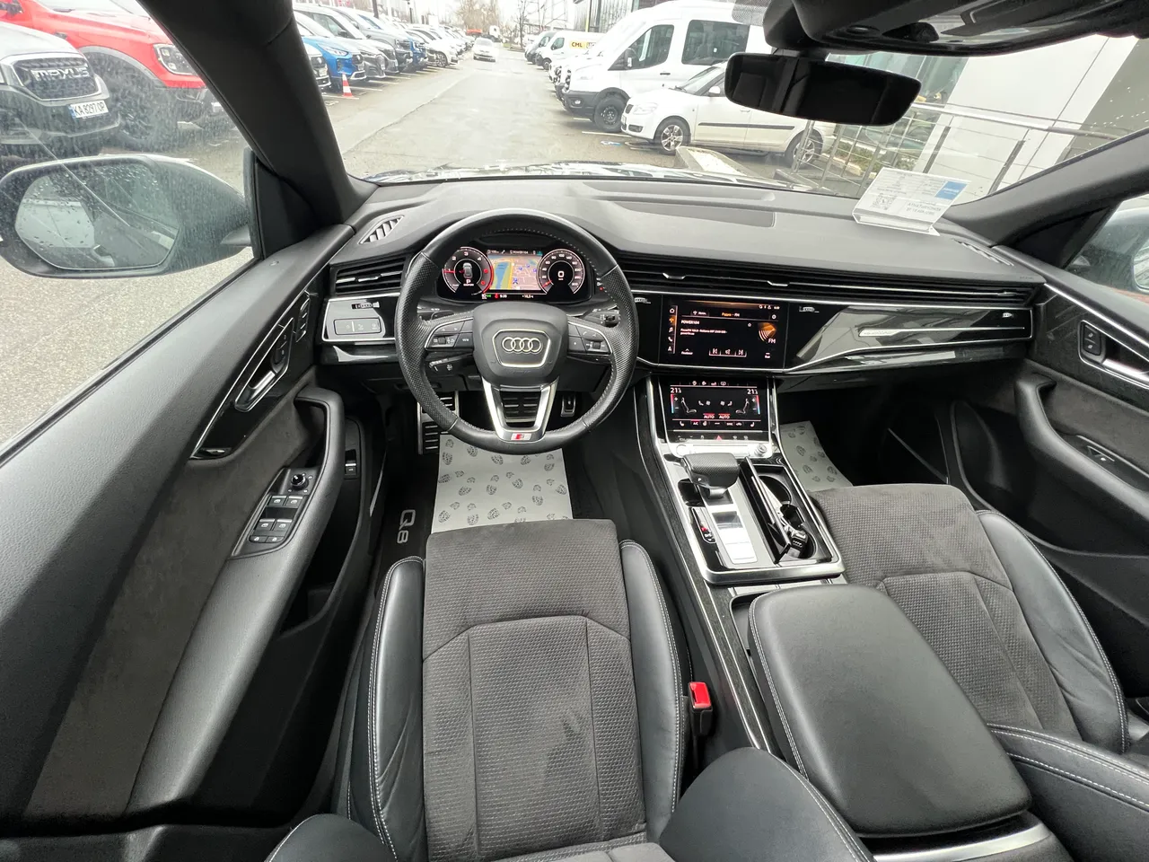 Audi Q8 - фото 39