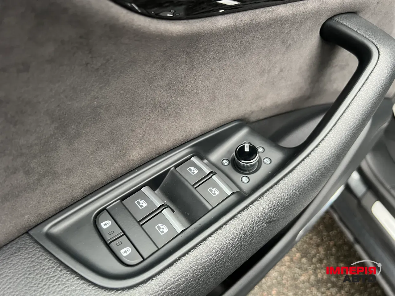 Audi Q8 - фото 43