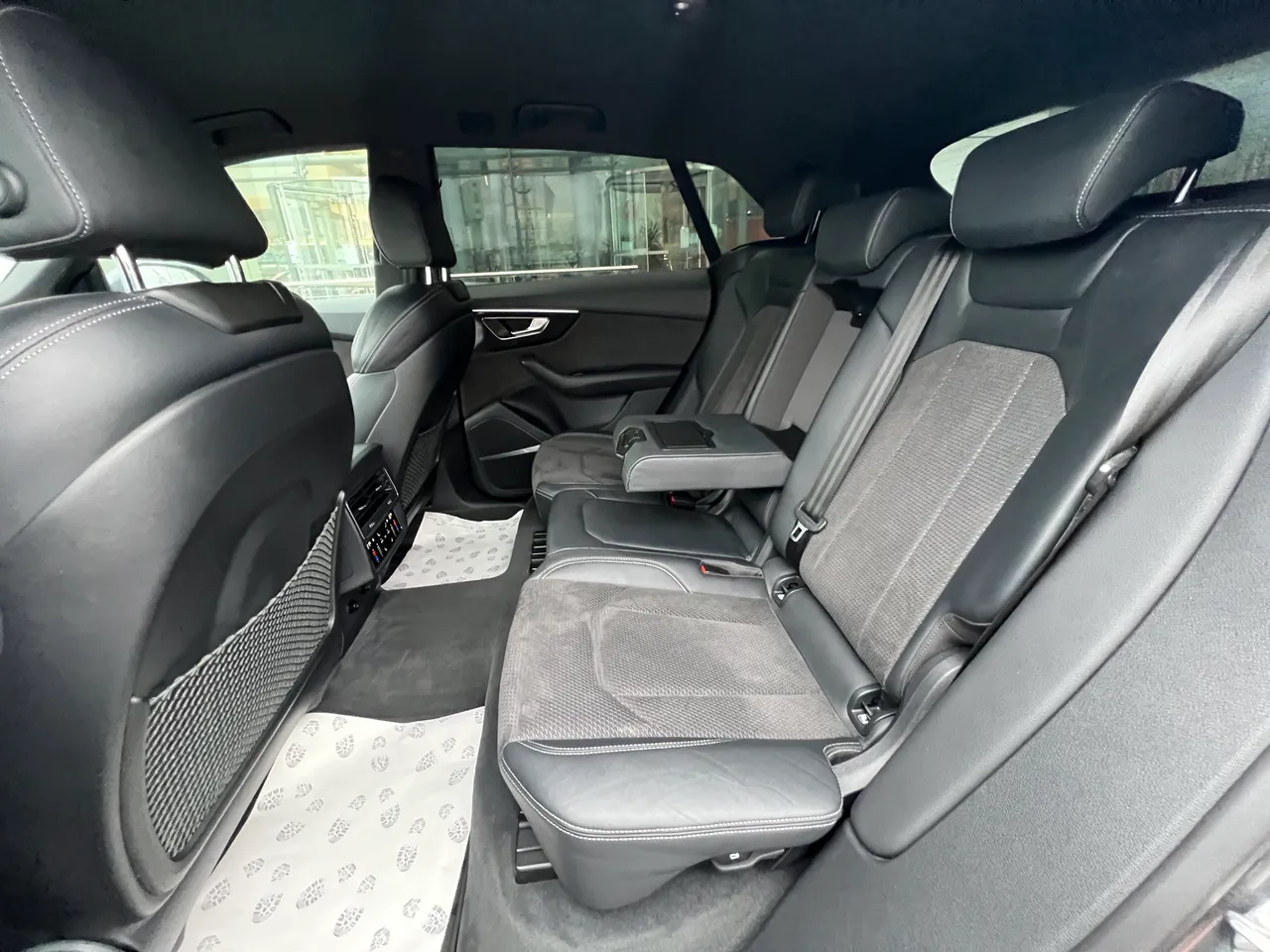 Audi Q8 - фото 38