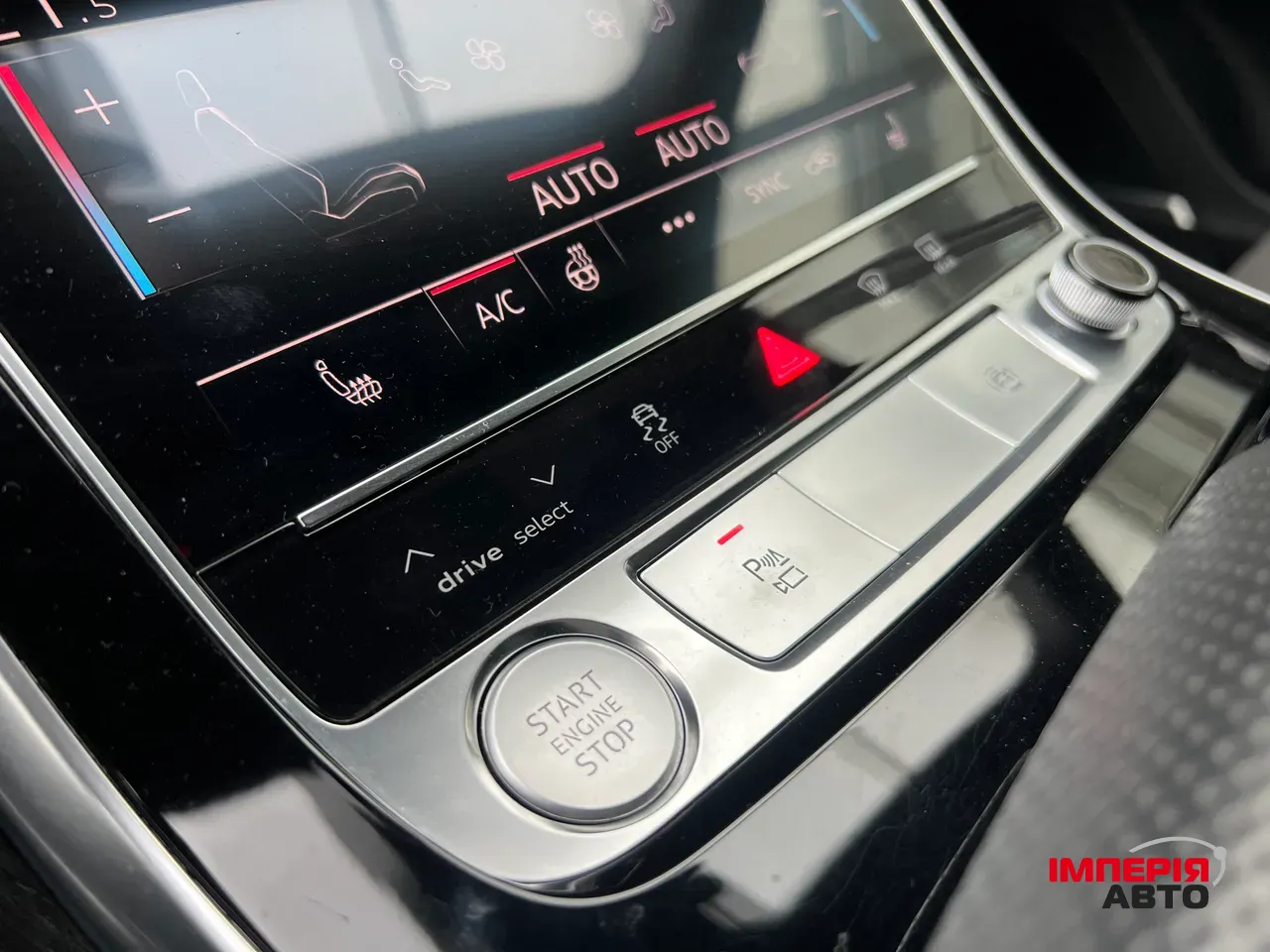 Audi Q8 - фото 52