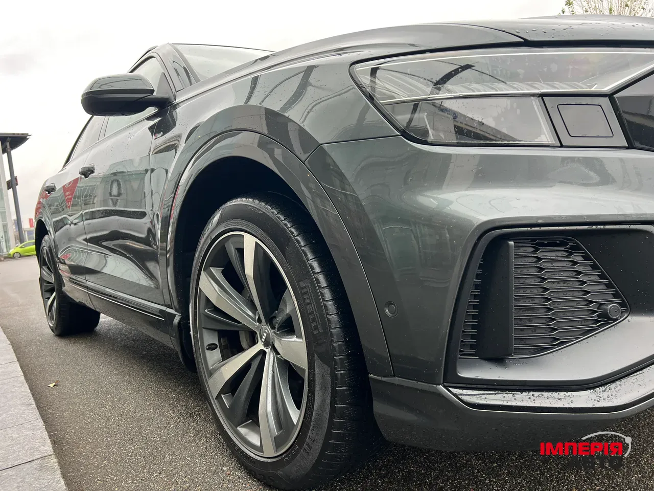 Audi Q8 - фото 6