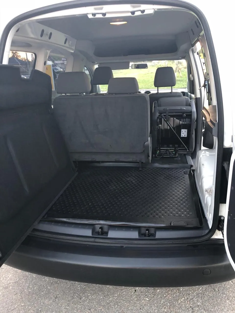 Volkswagen Caddy - фото 18