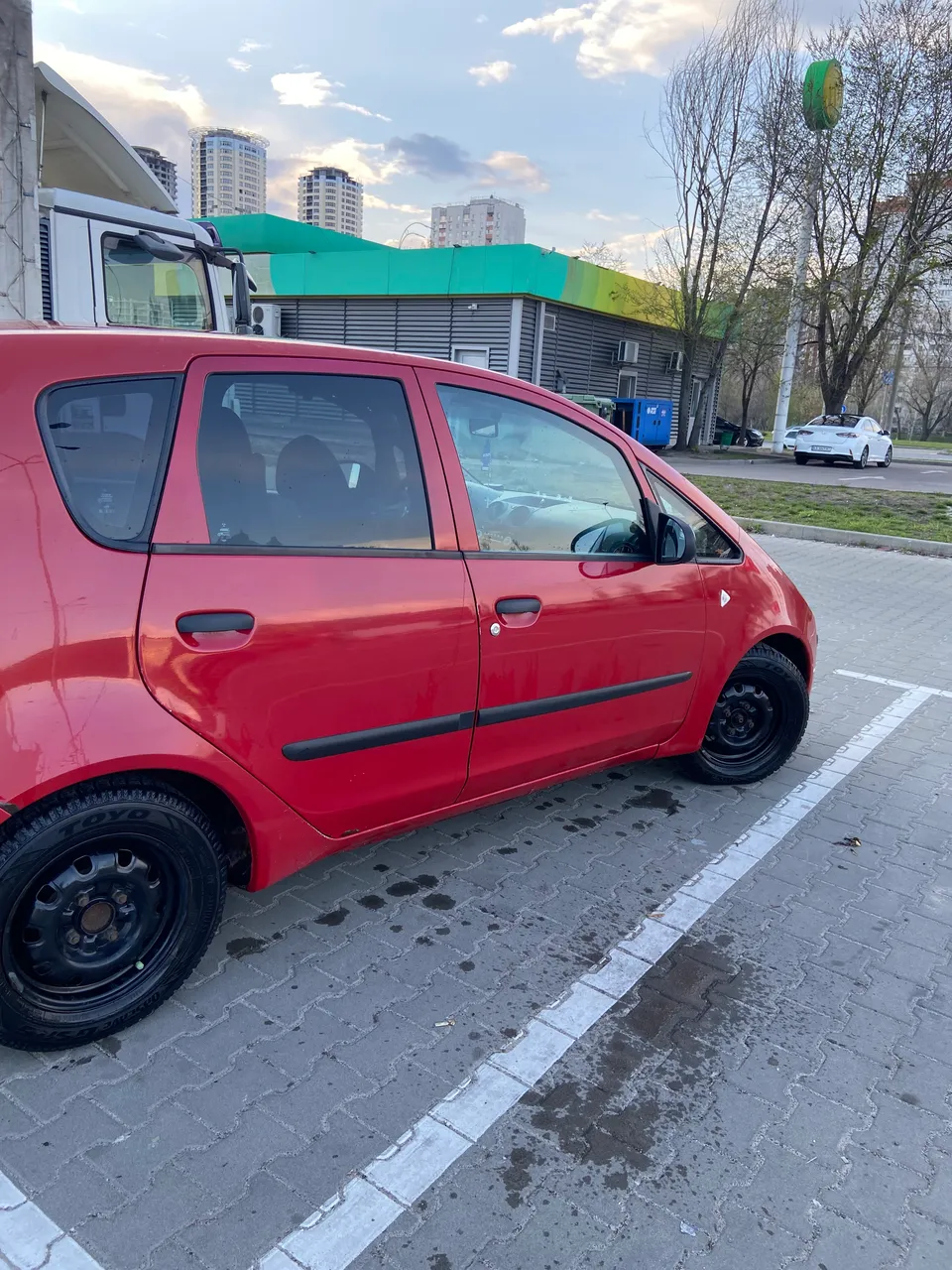 Mitsubishi Colt - фото 3