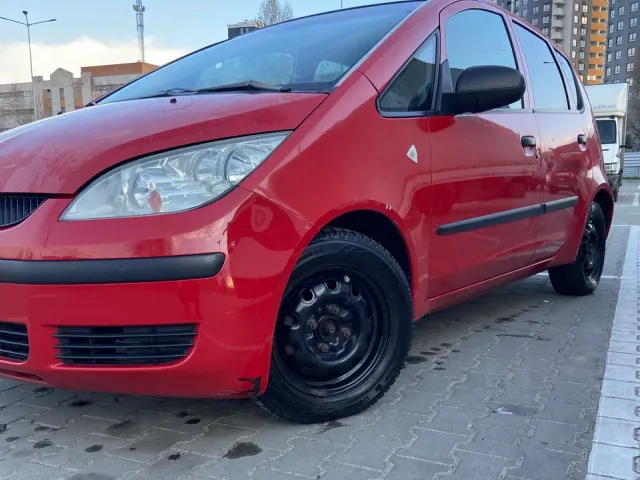 Mitsubishi Colt - фото 4