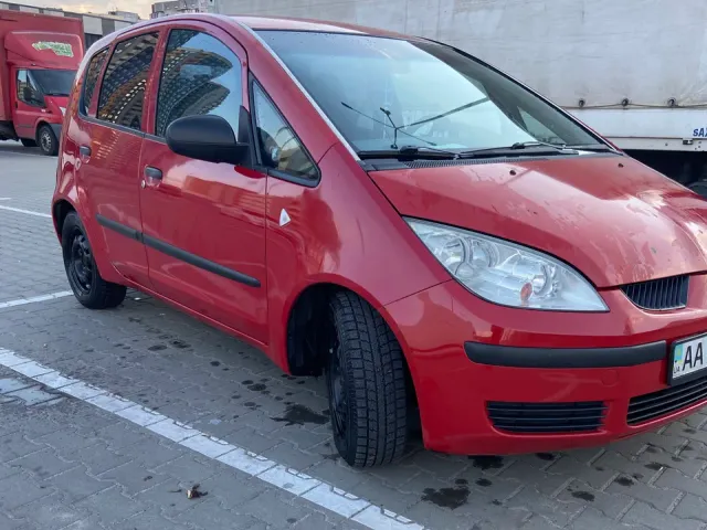 Mitsubishi Colt - фото 2