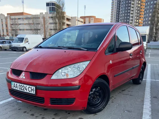 Mitsubishi Colt - фото 1