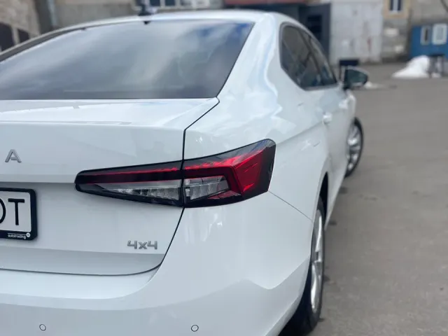 Skoda Superb - фото 3