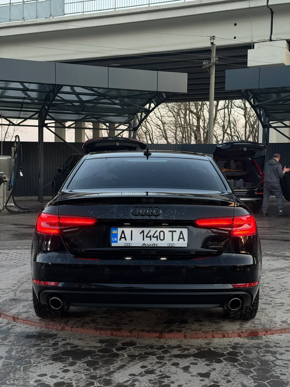 Audi A4 - фото 3