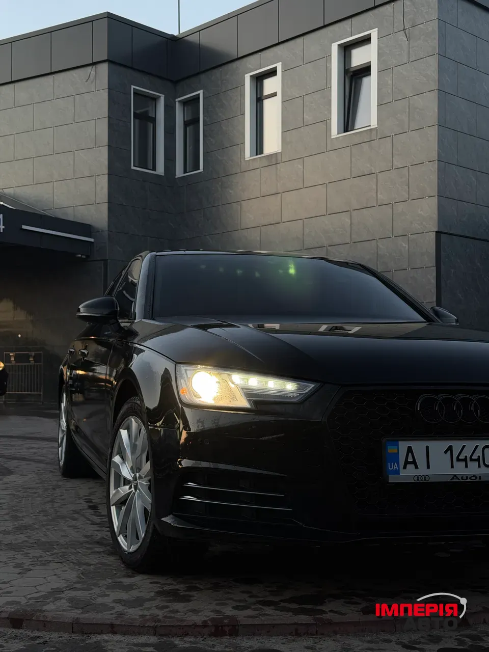 Audi A4 - фото 1