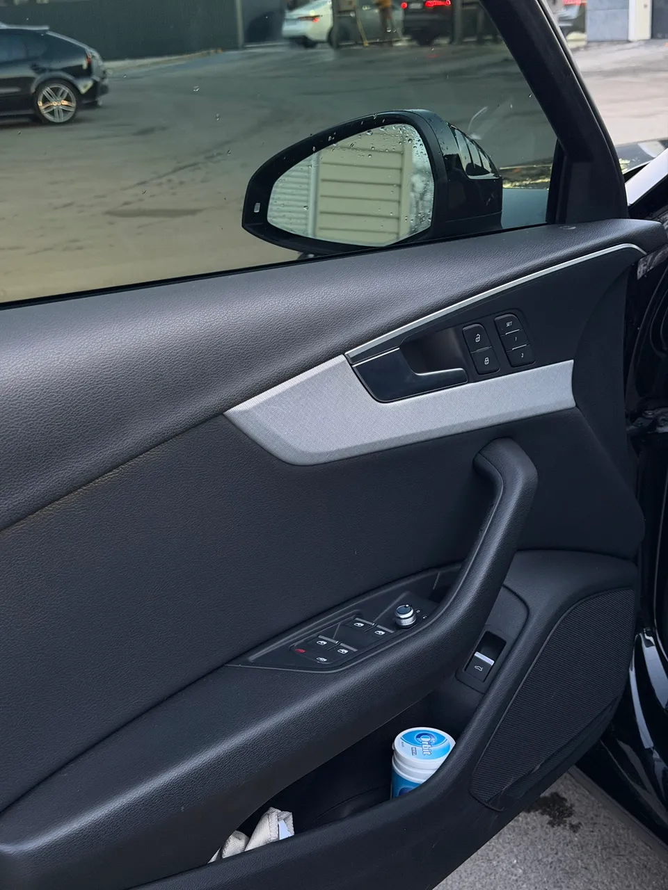 Audi A4 - фото 19