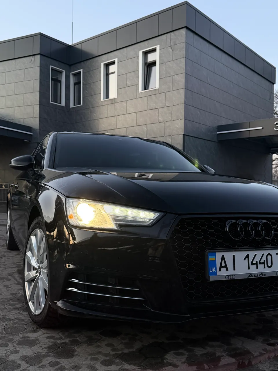 Audi A4 - фото 13