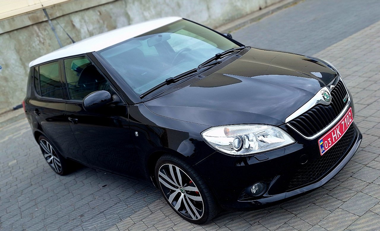 Skoda Fabia RS - фото 4