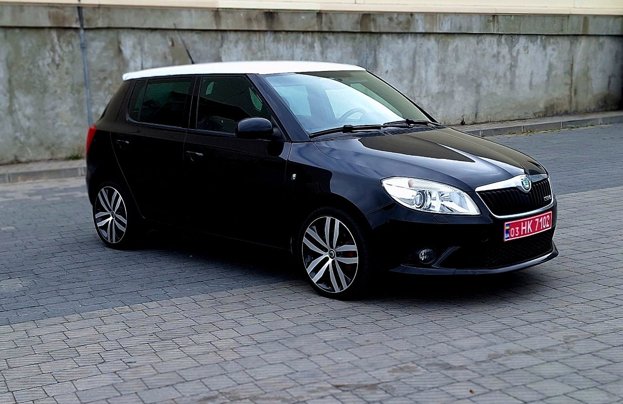 Skoda Fabia RS - фото 21