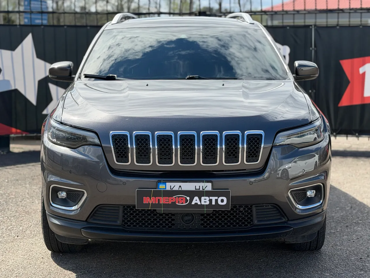 Jeep Cherokee - фото 2