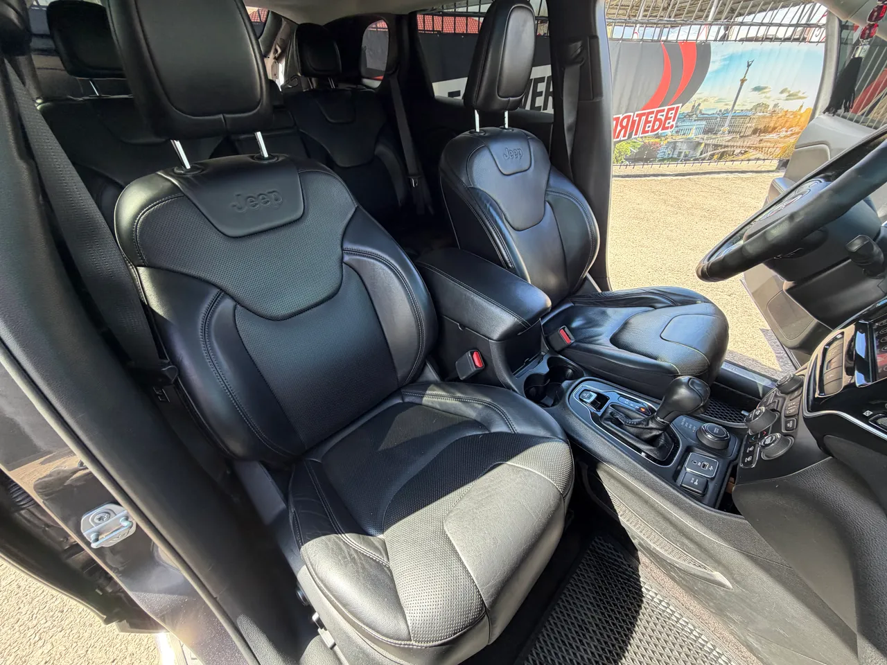 Jeep Cherokee - фото 22