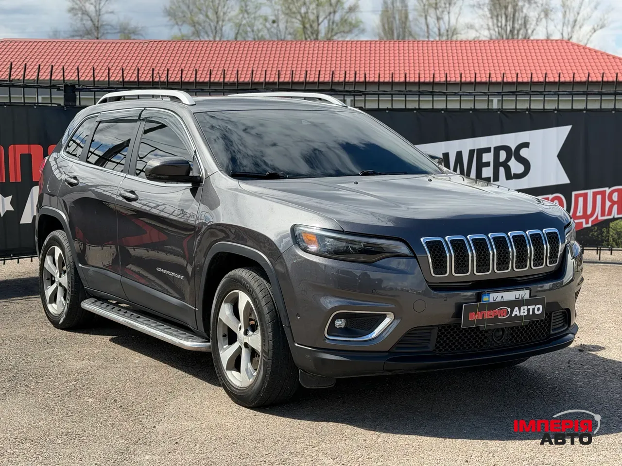 Jeep Cherokee - фото 5