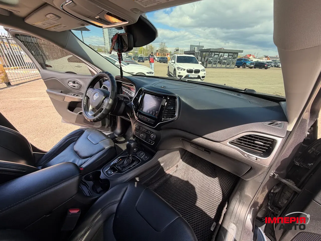 Jeep Cherokee - фото 23