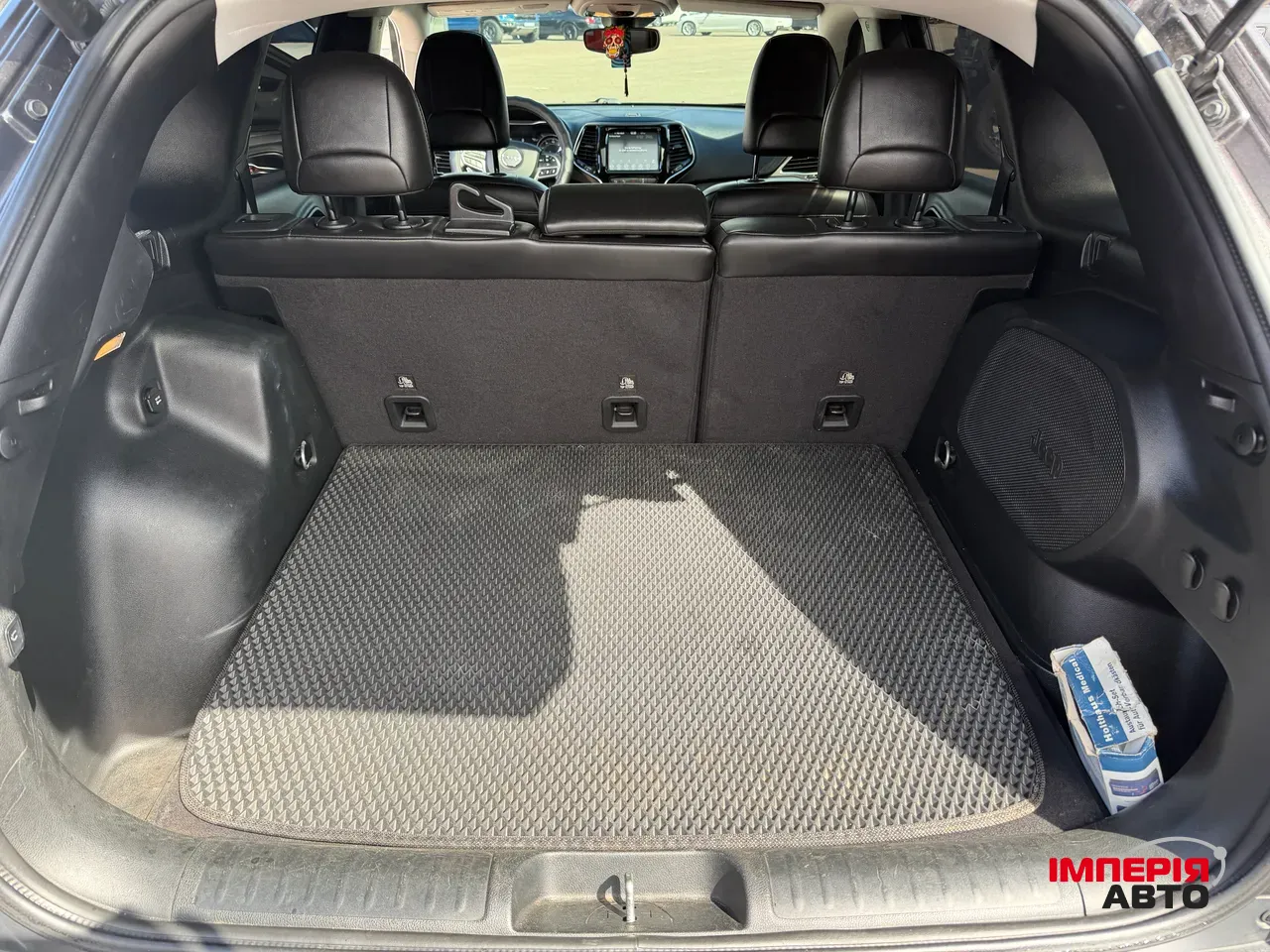 Jeep Cherokee - фото 18