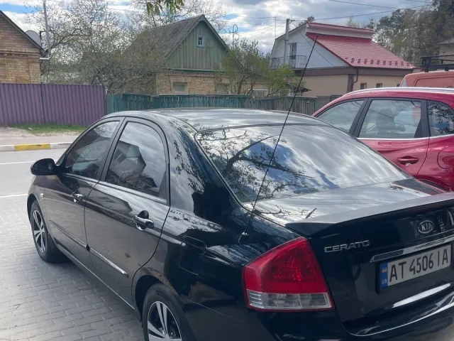 Kia Cerato - фото 4
