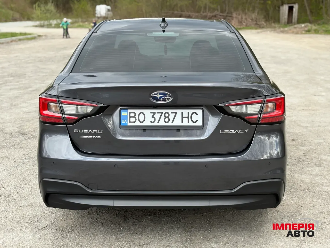 Subaru Legacy - фото 3
