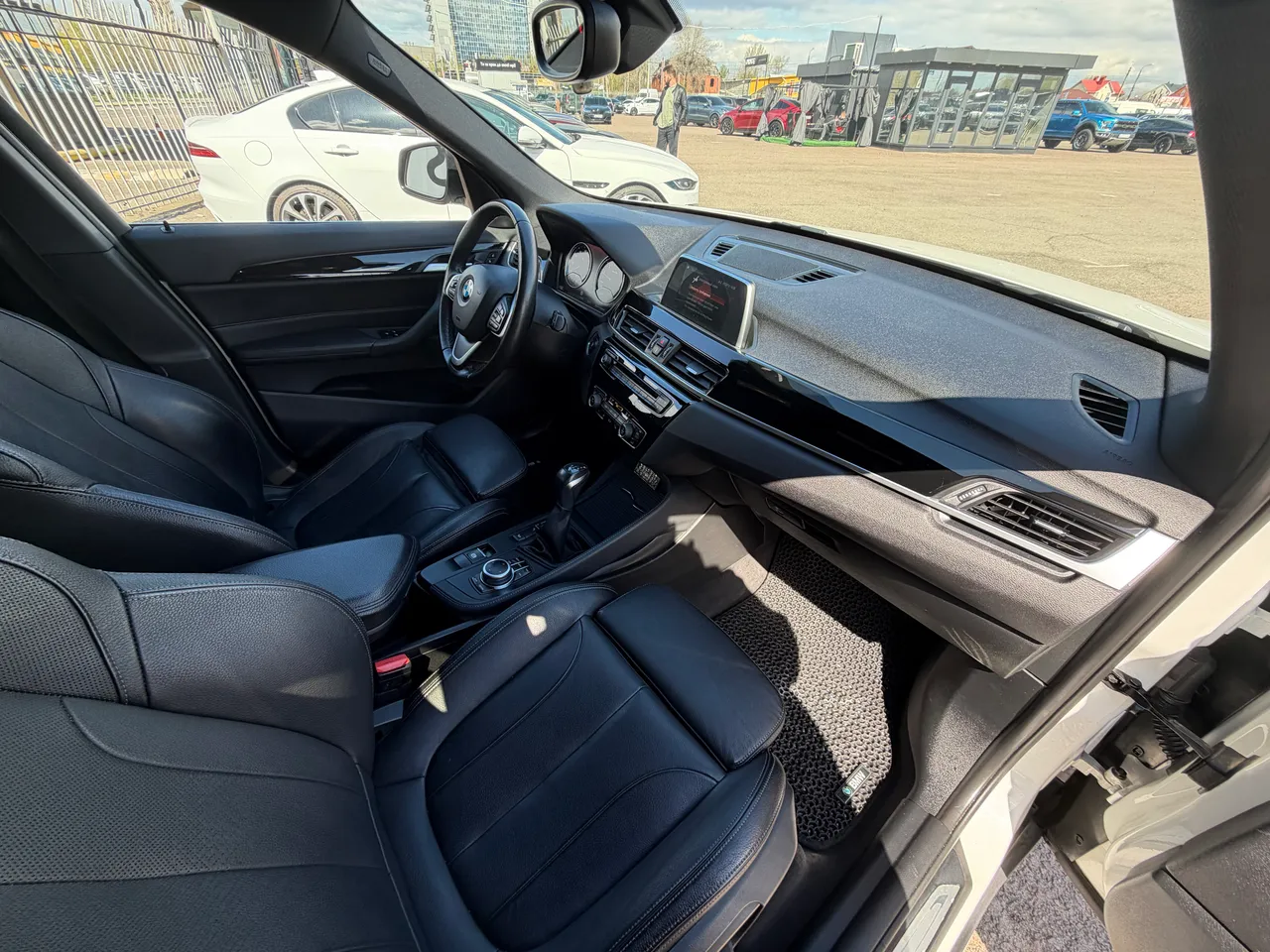 BMW X1 - фото 24