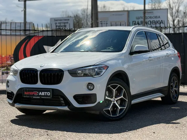 BMW X1 - фото 1