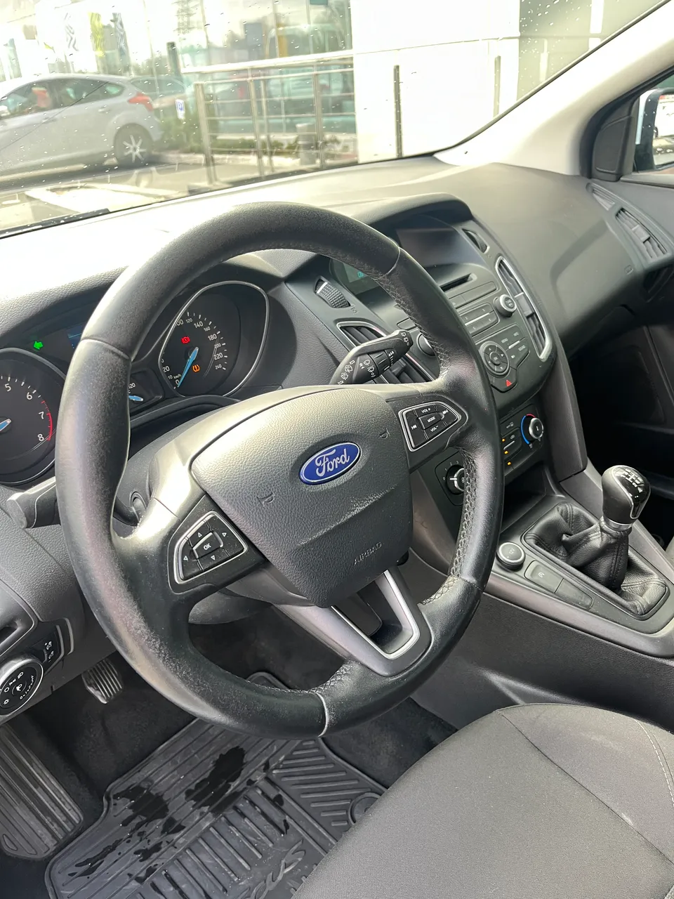 Ford Focus - фото 16