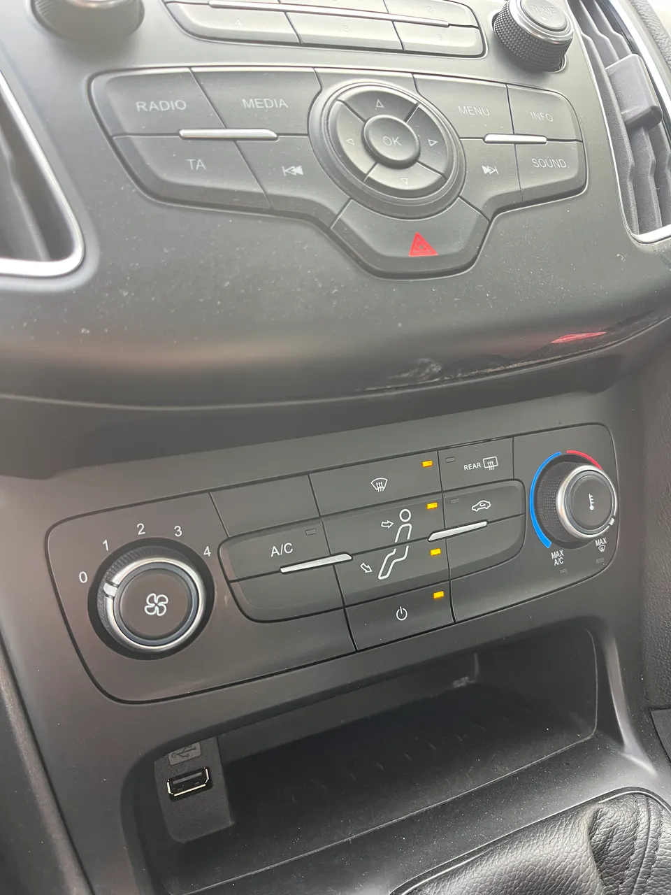 Ford Focus - фото 21