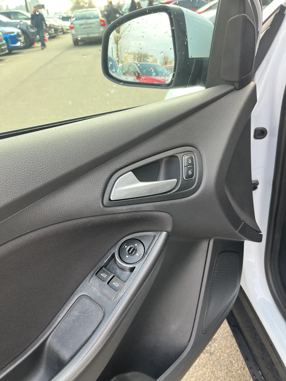 Ford Focus - фото 17