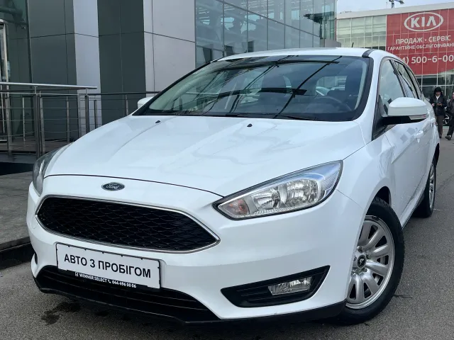 Ford Focus - фото 1