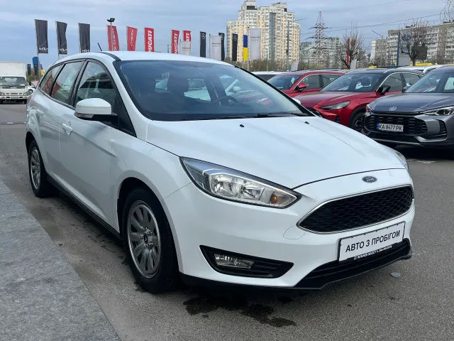 Ford Focus - фото 4