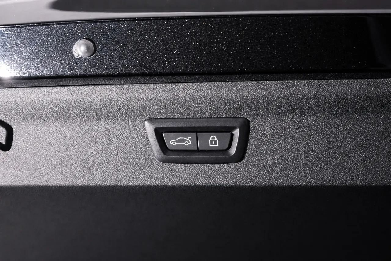 BMW X4 M - фото 26