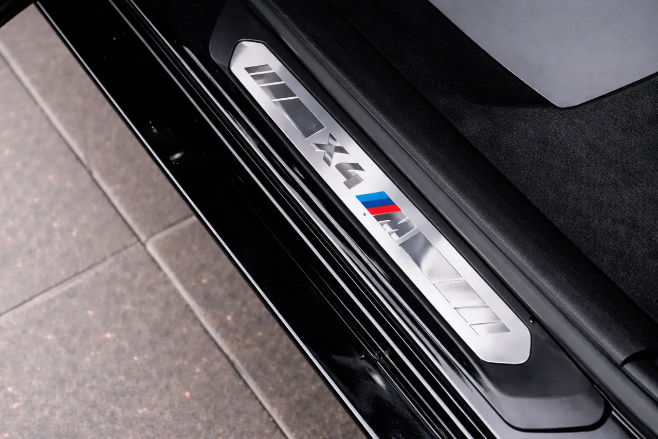 BMW X4 M - фото 16