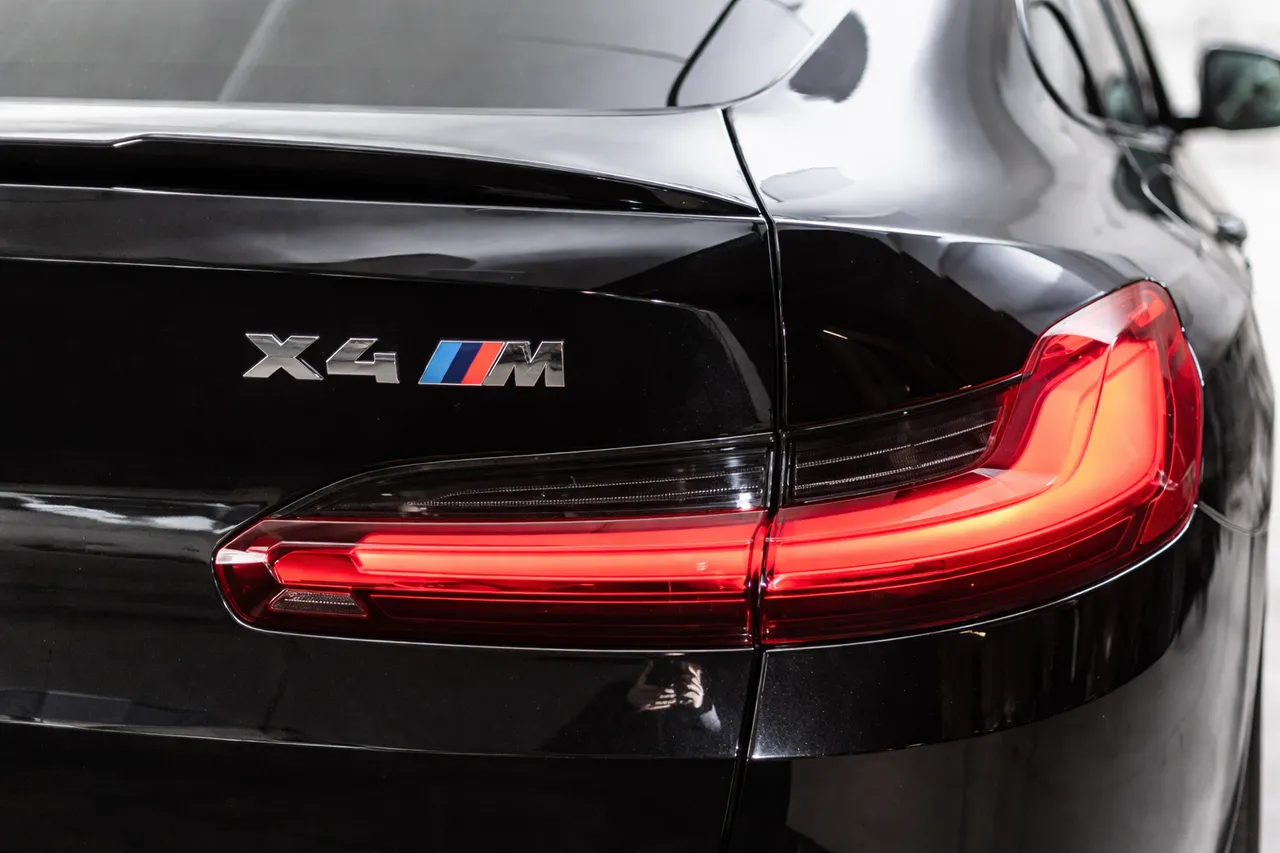 BMW X4 M - фото 23