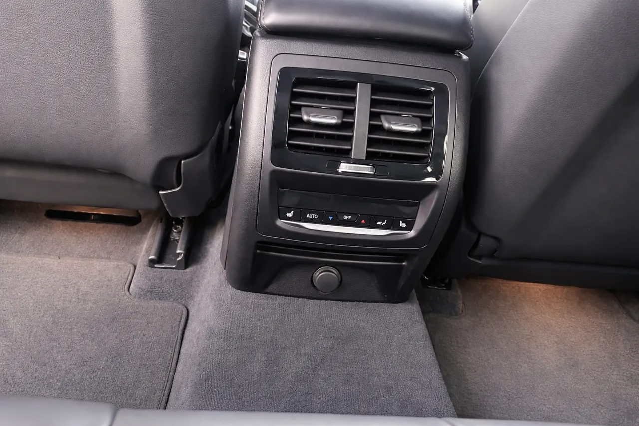 BMW X4 M - фото 15