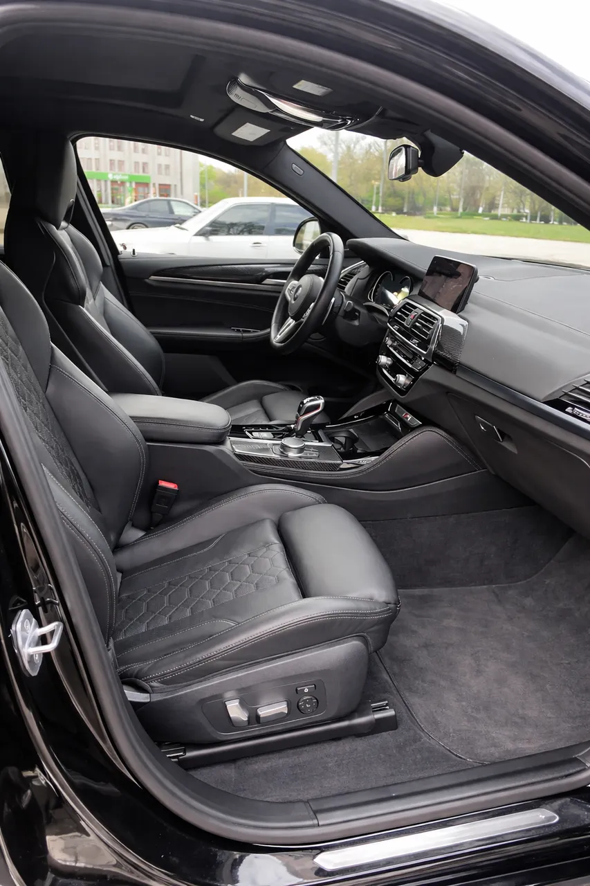 BMW X4 M - фото 20