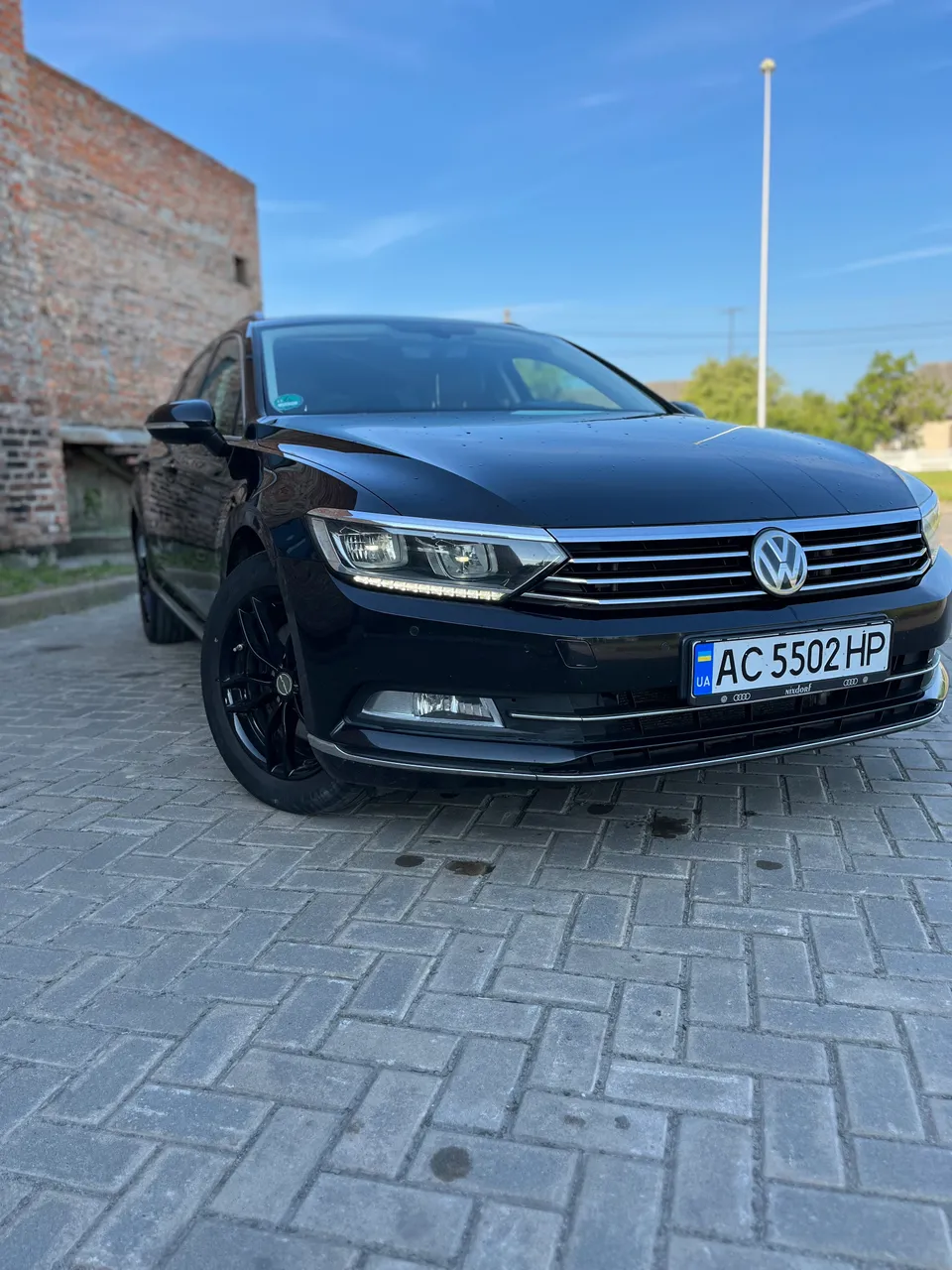 Volkswagen Passat - фото 2