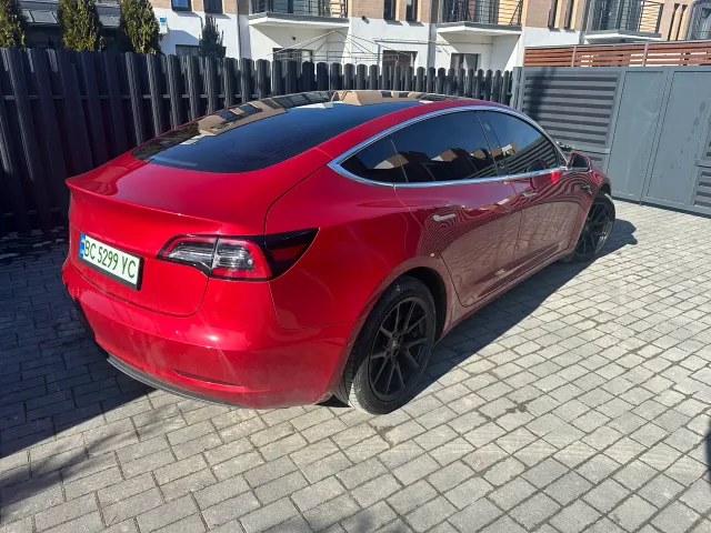Tesla Model 3 - фото 5